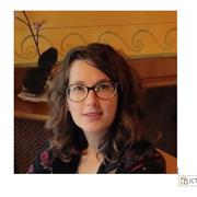 Laureata in Giurisprudenza, Avvocato, Master per la docenza offre lezioni di diritto